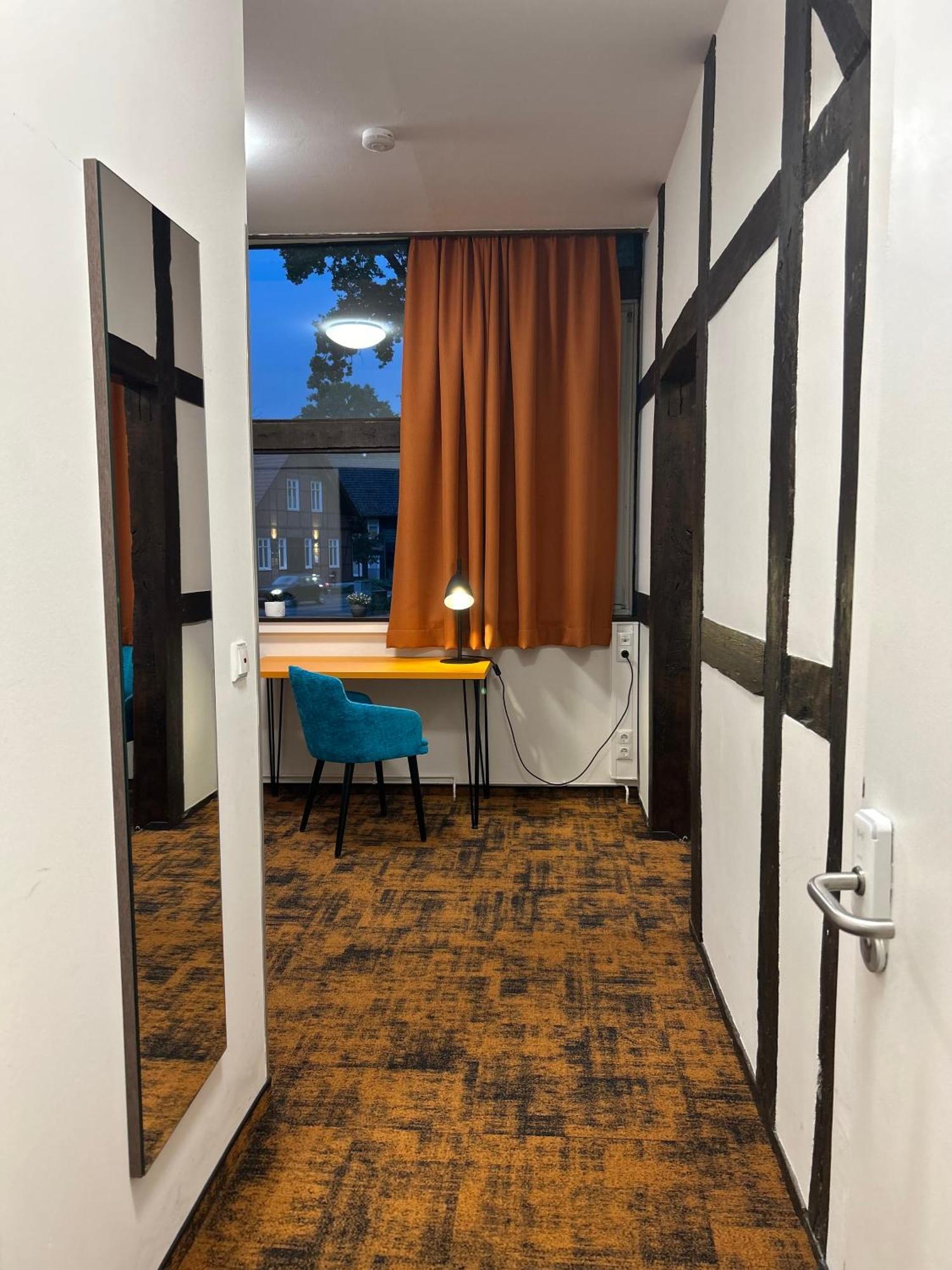 B M Hotel Im Ludwig- Harms- Haus 헤르만스부르크 외부 사진