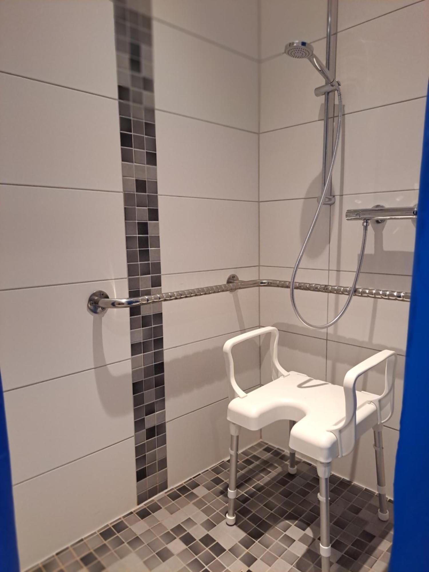 B M Hotel Im Ludwig- Harms- Haus 헤르만스부르크 외부 사진