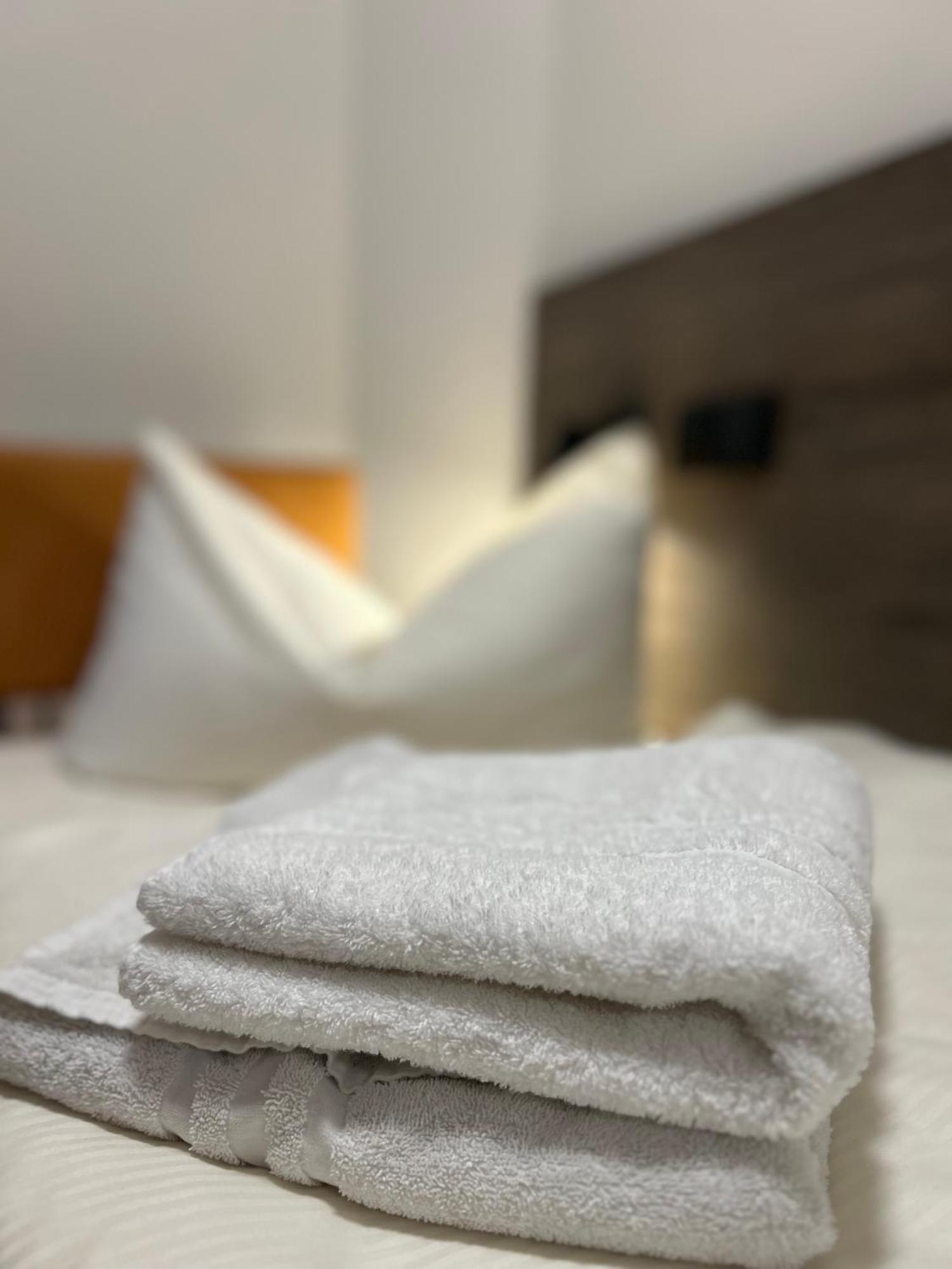 B M Hotel Im Ludwig- Harms- Haus 헤르만스부르크 외부 사진