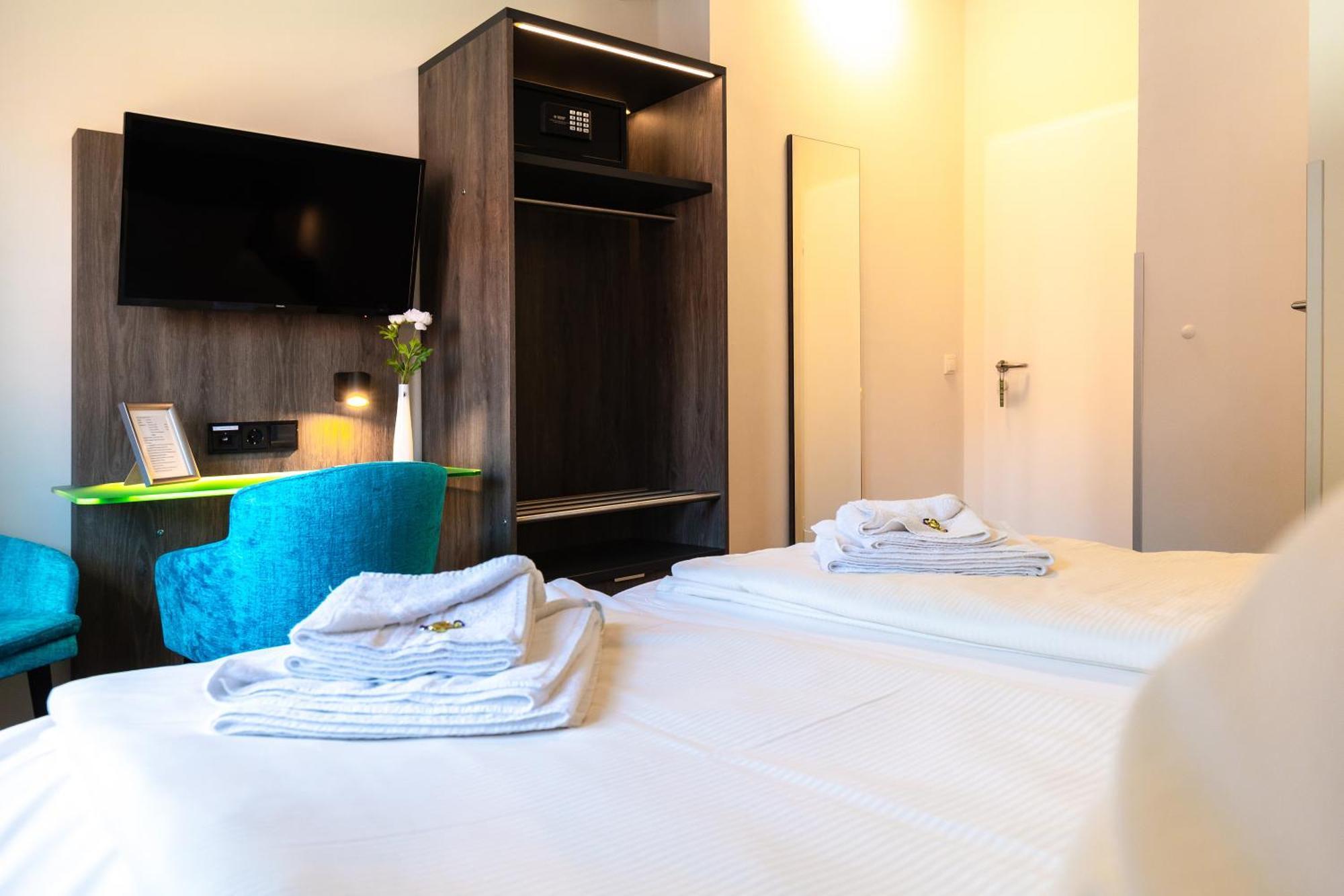B M Hotel Im Ludwig- Harms- Haus 헤르만스부르크 외부 사진