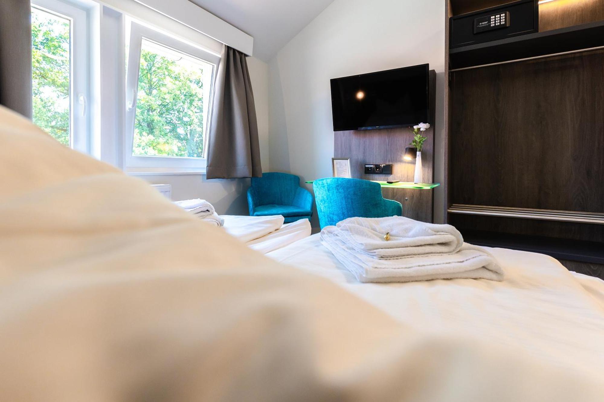 B M Hotel Im Ludwig- Harms- Haus 헤르만스부르크 외부 사진