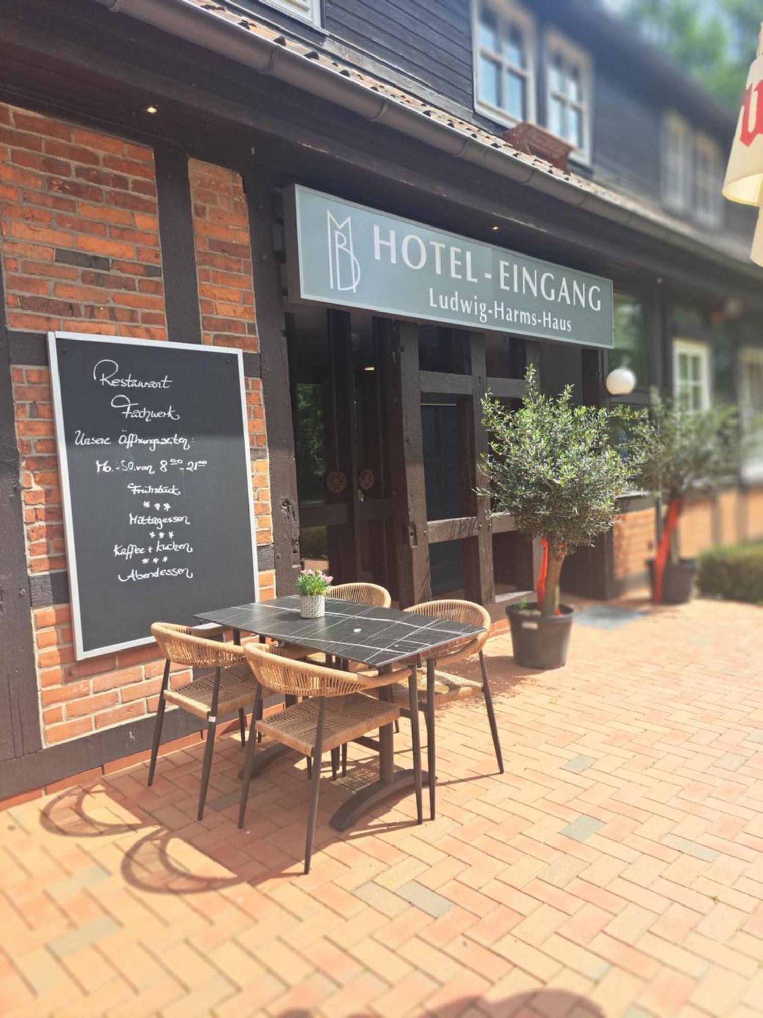 B M Hotel Im Ludwig- Harms- Haus 헤르만스부르크 외부 사진