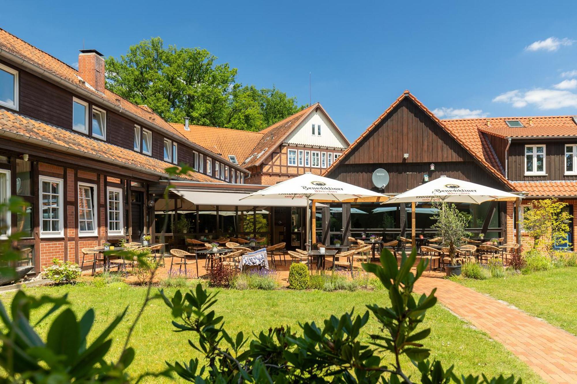 B M Hotel Im Ludwig- Harms- Haus 헤르만스부르크 외부 사진